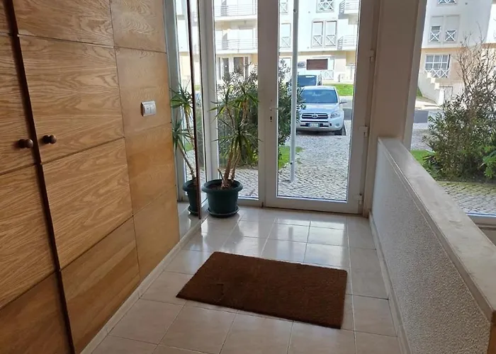 Maia Surf House - Al Appartement Ferrel (Leiria)